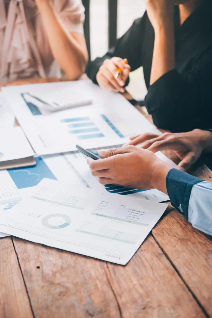 fund-managers-team-consultation-discuss-about-analysis-investment-stock-market-office - Business Valuations Online
